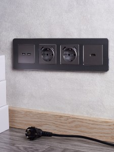 BRITE Розетка USB A+A 5В 3,1А РЮ10-1-БрС сталь IEK