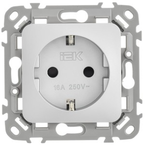 FLITE Розетка с заземлением с защитными шторками безвинтовое крепление 16А РСш11-1-ФлА алюминий IEK