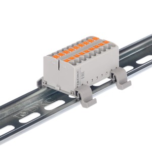 Блок распределительный, зажим push-in, 18 точек подключения 2,5 кв.мм, серый DKC