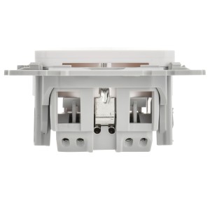 FLITE Розетка с заземлением с защитными шторками безвинтовое крепление 16А РСш11-1-ФлБ белый IEK