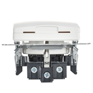 BRITE Розетка 1-местная с заземлением с защитными шторками и крышкой 16А IP20 РСбш10-3-БрАБ арктический белый IEK