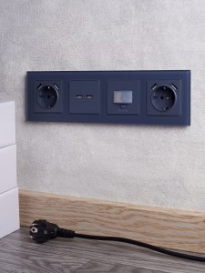 BRITE Розетка USB A+A 5В 3,1А РЮ10-1-БрМ маренго IEK