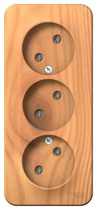 BLANCA О/У РОЗЕТКА 3-ая без заземления без шторок, ИЗОЛ.ПЛ., 16А, 250В, ЯСЕНЬ