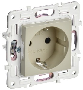 SKANDY Розетка с заземлением с защитными шторками 16А безвинтовое крепление SK-R06B бежевый IEK