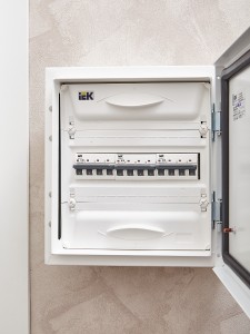 ARMAT Автоматический выключатель M06N 4P B 16А IEK
