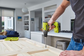 ONE + / Дрель-шуруповерт RYOBI R18DD2-0 (без батареи)