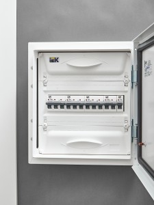 ARMAT Автоматический выключатель M06N 3P B 3А IEK