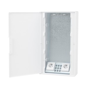 Щиток 36 мод настенный слаботочный FRAME, белый, с белой дверцей, с монтажной платой, 2 розетками (арт. 76482B) и установочной рамкой DKC