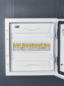 KARAT Автоматический выключатель ВА47-60M 3P C 16А 6кА IEK