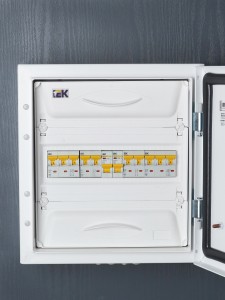KARAT Автоматический выключатель ВА47-60M 2P C 20А 6кА IEK