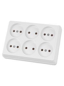 Розетка шестиместная 2П открытой установки IP20 10A белая "Ладога" TDM