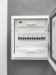 ARMAT Автоматический выключатель M06N 2P B 3А IEK
