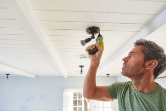 Отвертка аккумуляторная RYOBI ERGO