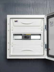 Выключатель-разъединитель модульный ВРМ-2 3P 80А IEK