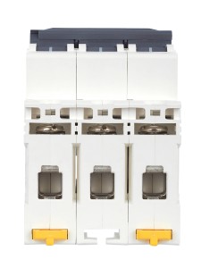 ARMAT Автоматический выключатель M06N 3P C 6А IEK