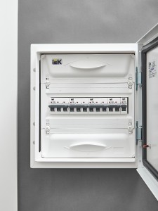 ARMAT Автоматический выключатель M06N 3P B 6А IEK