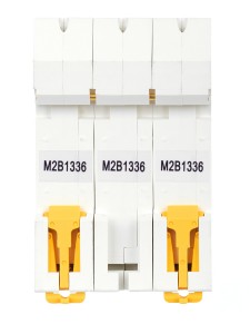 ARMAT Автоматический выключатель M06N 3P B 13А IEK