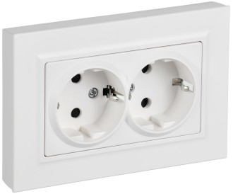 BRITE Розетка 2-местная с заземлением с защитными шторками плоская 16А в сборе РСшПл12-3-БрАБ арктический белый IEK