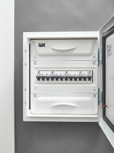 ARMAT Автоматический выключатель M06N 3P D 32А IEK