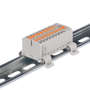 Блок распределительный с гориз. адаптером на рейку шириной 35мм, зажим push-in, 1 ввод 6 кв.мм, 18 точек подключения 2,5 кв.мм, серый DKC