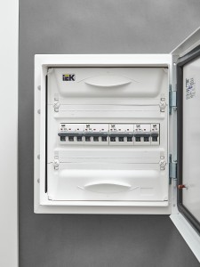ARMAT Автоматический выключатель M06N 3P B 32А IEK