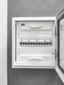 ARMAT Автоматический выключатель M06N 3P C 6А IEK