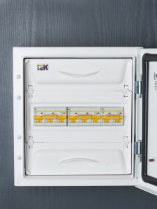 KARAT Автоматический выключатель ВА47-100 3P D 40А 10кА IEK