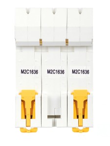 ARMAT Автоматический выключатель M06N 3P C 16А IEK