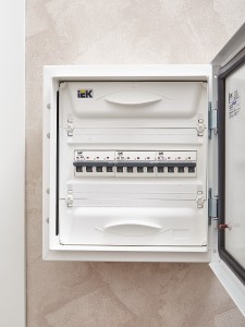ARMAT Автоматический выключатель M06N 4P C 25А IEK