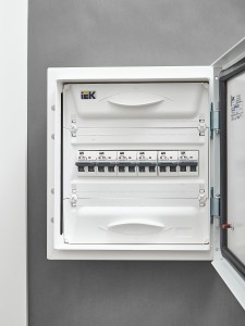 ARMAT Автоматический выключатель M06N 2P B 20А IEK