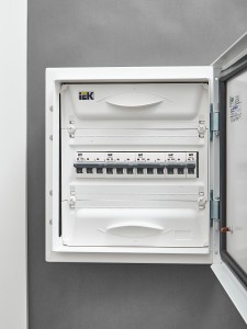 ARMAT Автоматический выключатель M06N 3P D 6А IEK